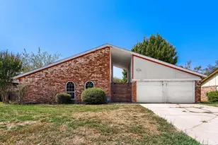 6917 Post Oak Dr, North Richland Hills, TX 76182 - Photo 1