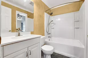 7044 Crosstimbers Ln, North Richland Hills, TX 76182 - Photo 15