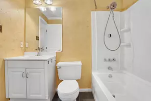 7044 Crosstimbers Ln, North Richland Hills, TX 76182 - Photo 17