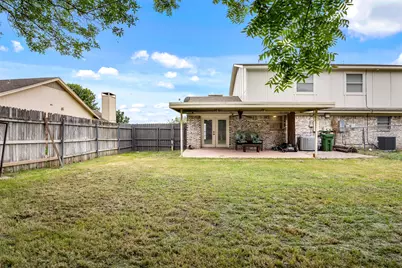 7044 Crosstimbers Lane, North Richland Hills, TX 76182 - Photo 23