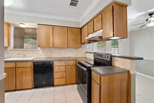 7044 Crosstimbers Ln, North Richland Hills, TX 76182 - Photo 9