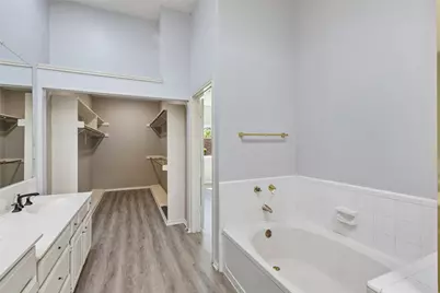 428 Arbor Creek Drive, Euless, TX 76039 - Photo 23