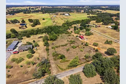 3703 Holbrook Road, Springtown, TX 76082 - Photo 17