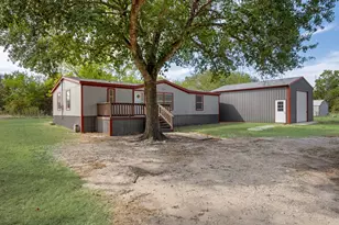 9330 Lynda Ln, Hawk Cove, TX 75474 - Photo 3