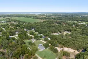9330 Lynda Ln, Hawk Cove, TX 75474 - Photo 5