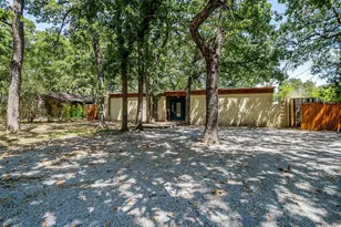 1625 S Davis, Arlington, TX 76013 - Photo 1