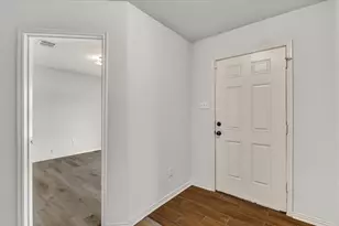 10333 Bear Hollow Dr, Fort Worth, TX 76244 - Photo 5