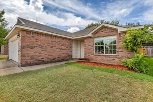 10333 Bear Hollow Dr, Fort Worth, TX 76244 - Photo 3