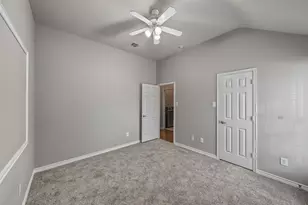 1009 Greenview Ln, Savannah, TX 76227 - Photo 9
