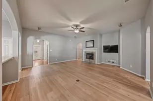 1009 Greenview Ln, Savannah, TX 76227 - Photo 13