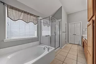 1009 Greenview Ln, Savannah, TX 76227 - Photo 35