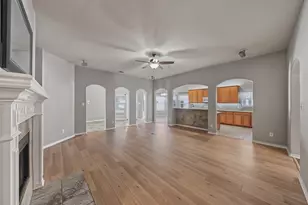 1009 Greenview Ln, Savannah, TX 76227 - Photo 11