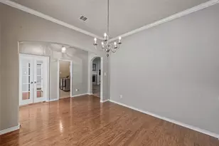 1009 Greenview Ln, Savannah, TX 76227 - Photo 5