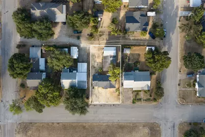 814 S Pierce Street, McGregor, TX 76657 - Photo 13