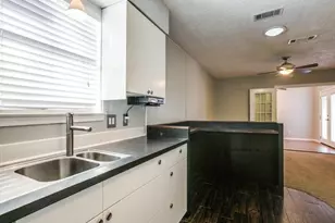 933 Meadow Mead Dr, Allen, TX 75002 - Photo 3