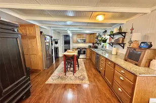 229 E Tennie St, Gainesville, TX 76240 - Photo 9