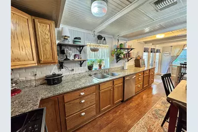 229 E Tennie Street, Gainesville, TX 76240 - Photo 7