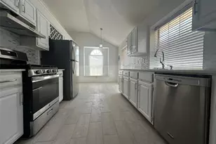 5141 Hearthcrest Dr, Garland, TX 75044 - Photo 5