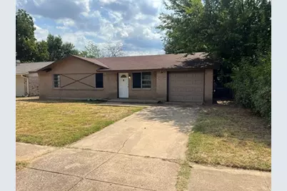 2312 Meadowcrest, Irving, TX 75060 - Photo 3