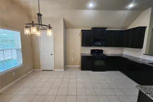 500 Paddle Dr, Crowley, TX 76036 - Photo 5