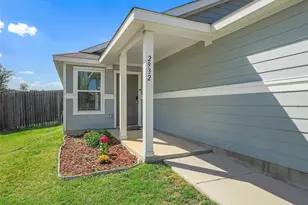2932 Dora Dr, Fort Worth, TX 76119 - Photo 3