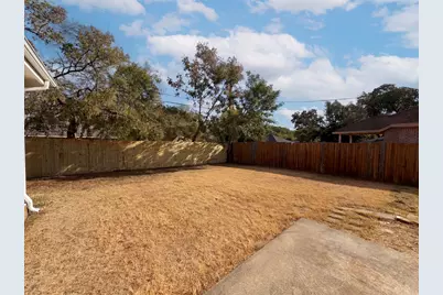 4519 Marcell Avenue, Dallas, TX 75211 - Photo 13