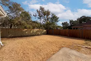 4519 Marcell Ave, Dallas, TX 75211 - Photo 13