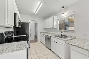 1015 Shelly Dr, Keene, TX 76031 - Photo 13