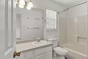 1015 Shelly Dr, Keene, TX 76031 - Photo 17