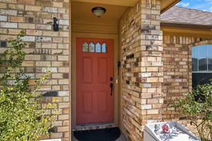 1015 Shelly Dr, Keene, TX 76031 - Photo 5