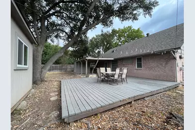 1310 Doncaster Street, Irving, TX 75062 - Photo 5