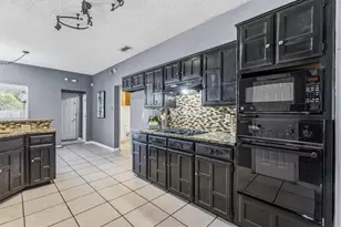 2324 Boardwalk Dr, Mesquite, TX 75181 - Photo 3