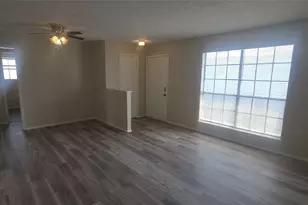 237 Vista Way, Benbrook, TX 76126 - Photo 7