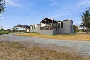 123 Dove Ct, Runaway Bay, TX 76426 - Photo 3