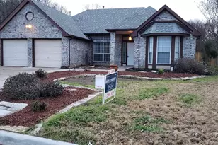 4234 Briar Hill Dr, Grand Prairie, TX 75052 - Photo 9