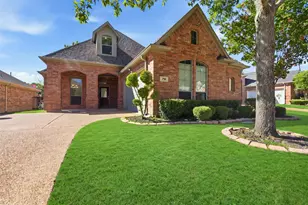 750 Village Green Dr, DeSoto, TX 75115 - Photo 3