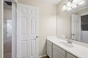 750 Village Green Dr, DeSoto, TX 75115 - Photo 31