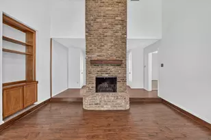 1600 Craighton Ct, Arlington, TX 76012 - Photo 7