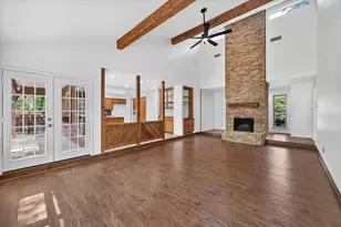 1600 Craighton Ct, Arlington, TX 76012 - Photo 5