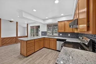 1600 Craighton Ct, Arlington, TX 76012 - Photo 13