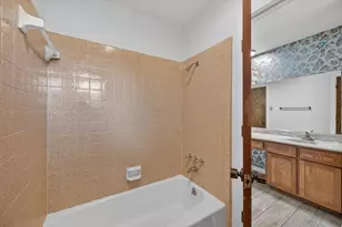 1600 Craighton Ct, Arlington, TX 76012 - Photo 23
