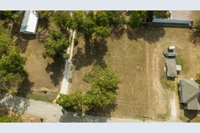 128 Columbia Street, Cleburne, TX 76031 - Photo 3