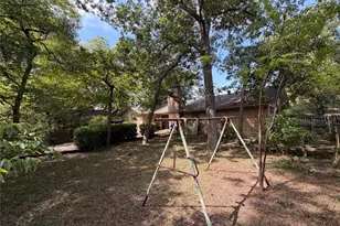 424 Lakewood Dr, DeSoto, TX 75115 - Photo 9