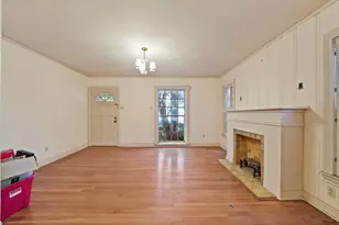1228 W Gambrell St, Fort Worth, TX 76115 - Photo 7