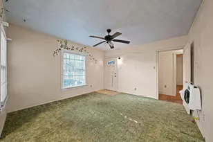 1228 W Gambrell St, Fort Worth, TX 76115 - Photo 23