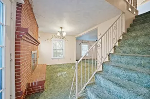 1228 W Gambrell St, Fort Worth, TX 76115 - Photo 17