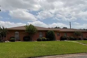 2731 Rivercrest Dr, Sherman, TX 75092 - Photo 1