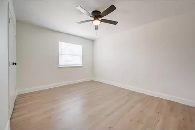 805 W Chambers Street #F, Cleburne, TX 76033 - Photo 9