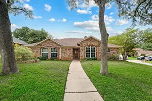 3804 Berkshire Ct, Bedford, TX 76021 - Photo 5