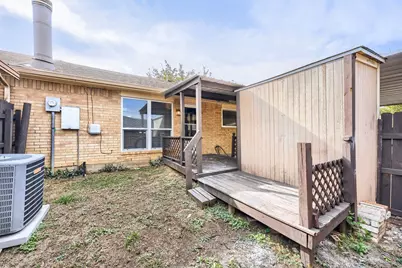 22 E Townhouse Lane #31, Grand Prairie, TX 75052 - Photo 15